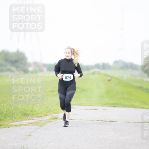 04.05.2025 - 8. Wedeler Halbmarathon Michael Strokosch http://msf.ph/oto/7816728 04.05.2025 11:38:26 Laufen 974 meine-sportfotos.de