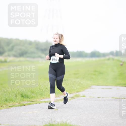 04.05.2025 - 8. Wedeler Halbmarathon Michael Strokosch http://msf.ph/oto/7816732 04.05.2025 11:38:27 Laufen 974 meine-sportfotos.de