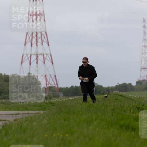 04.05.2025 - 8. Wedeler Halbmarathon Michael Strokosch http://msf.ph/oto/7816760 04.05.2025 11:39:17 Laufen  meine-sportfotos.de