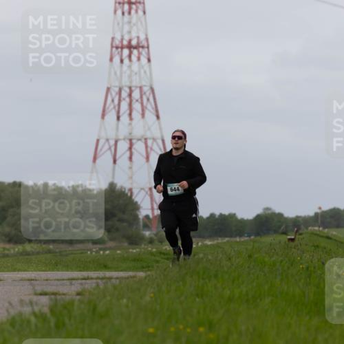04.05.2025 - 8. Wedeler Halbmarathon Michael Strokosch http://msf.ph/oto/7816765 04.05.2025 11:39:18 Laufen 644 meine-sportfotos.de