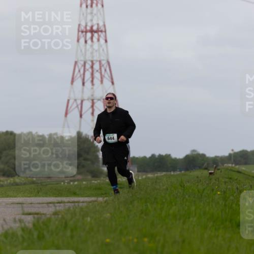 04.05.2025 - 8. Wedeler Halbmarathon Michael Strokosch http://msf.ph/oto/7816767 04.05.2025 11:39:18 Laufen 644, 0 meine-sportfotos.de