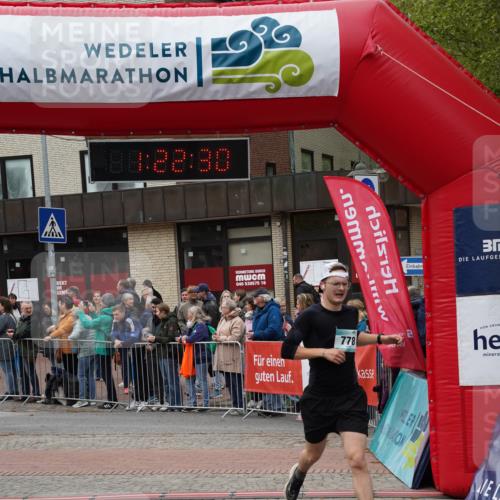 04.05.2025 - 8. Wedeler Halbmarathon Felixshl http://msf.ph/oto/7816792 04.05.2025 11:22:28 Ziel 778, 1044, 1212 meine-sportfotos.de