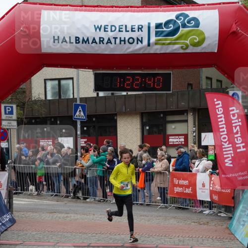 04.05.2025 - 8. Wedeler Halbmarathon Felixshl http://msf.ph/oto/7816797 04.05.2025 11:22:38 Ziel 378 meine-sportfotos.de