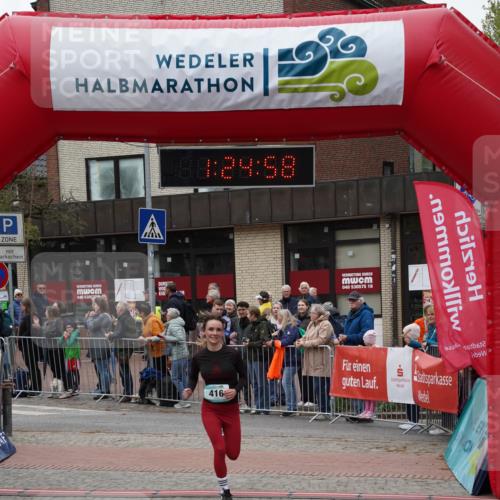 04.05.2025 - 8. Wedeler Halbmarathon Felixshl http://msf.ph/oto/7816959 04.05.2025 11:24:56 Ziel 416, 1050, 1126 meine-sportfotos.de