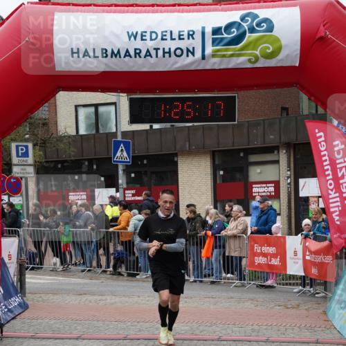 04.05.2025 - 8. Wedeler Halbmarathon Felixshl http://msf.ph/oto/7816981 04.05.2025 11:25:15 Ziel 1074 meine-sportfotos.de
