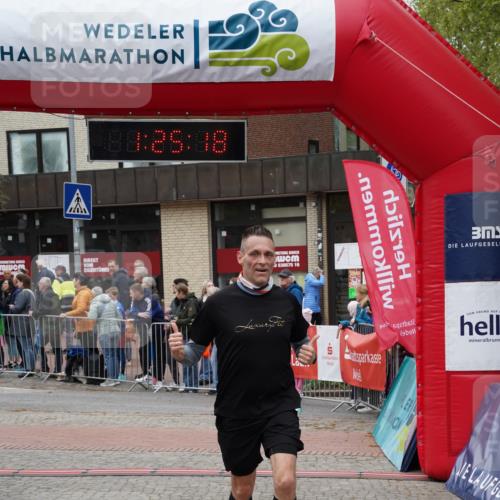 04.05.2025 - 8. Wedeler Halbmarathon Felixshl http://msf.ph/oto/7816987 04.05.2025 11:25:16 Ziel 1074 meine-sportfotos.de
