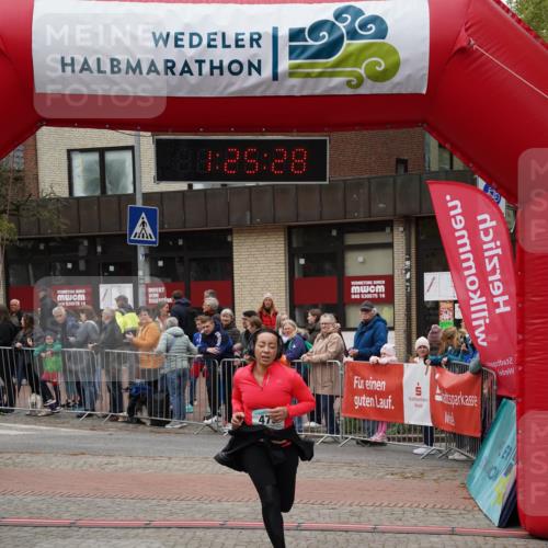 04.05.2025 - 8. Wedeler Halbmarathon Felixshl http://msf.ph/oto/7817002 04.05.2025 11:25:26 Ziel 473, 655 meine-sportfotos.de
