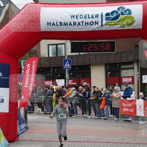 04.05.2025 - 8. Wedeler Halbmarathon Felixshl http://msf.ph/oto/7817010 04.05.2025 11:25:56 Ziel 861 meine-sportfotos.de