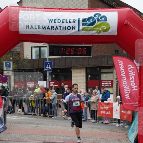 04.05.2025 - 8. Wedeler Halbmarathon Felixshl http://msf.ph/oto/7817022 04.05.2025 11:26:04 Ziel 166 meine-sportfotos.de