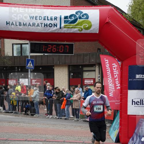 04.05.2025 - 8. Wedeler Halbmarathon Felixshl http://msf.ph/oto/7817027 04.05.2025 11:26:05 Ziel 166, 1123 meine-sportfotos.de