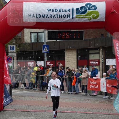 04.05.2025 - 8. Wedeler Halbmarathon Felixshl http://msf.ph/oto/7817031 04.05.2025 11:26:09 Ziel 166, 978, 1123 meine-sportfotos.de