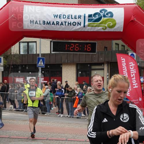 04.05.2025 - 8. Wedeler Halbmarathon Felixshl http://msf.ph/oto/7817047 04.05.2025 11:26:14 Ziel 801, 825, 978, 1123 meine-sportfotos.de