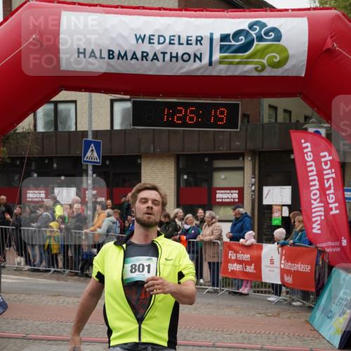 04.05.2025 - 8. Wedeler Halbmarathon Felixshl http://msf.ph/oto/7817055 04.05.2025 11:26:17 Ziel 801, 825, 978 meine-sportfotos.de