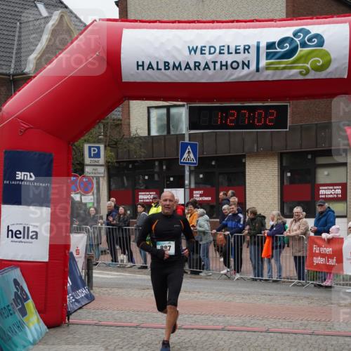 04.05.2025 - 8. Wedeler Halbmarathon Felixshl http://msf.ph/oto/7817111 04.05.2025 11:27:01 Ziel 887, 1100 meine-sportfotos.de
