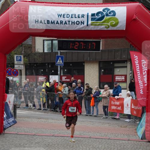 04.05.2025 - 8. Wedeler Halbmarathon Felixshl http://msf.ph/oto/7817133 04.05.2025 11:27:15 Ziel 303, 352, 509 meine-sportfotos.de