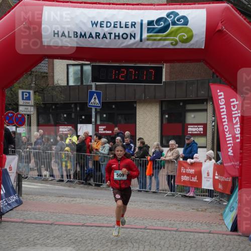 04.05.2025 - 8. Wedeler Halbmarathon Felixshl http://msf.ph/oto/7817134 04.05.2025 11:27:15 Ziel 303, 352, 509 meine-sportfotos.de