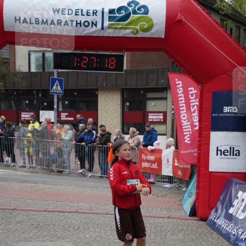 04.05.2025 - 8. Wedeler Halbmarathon Felixshl http://msf.ph/oto/7817140 04.05.2025 11:27:16 Ziel 303, 352, 509, 1038 meine-sportfotos.de