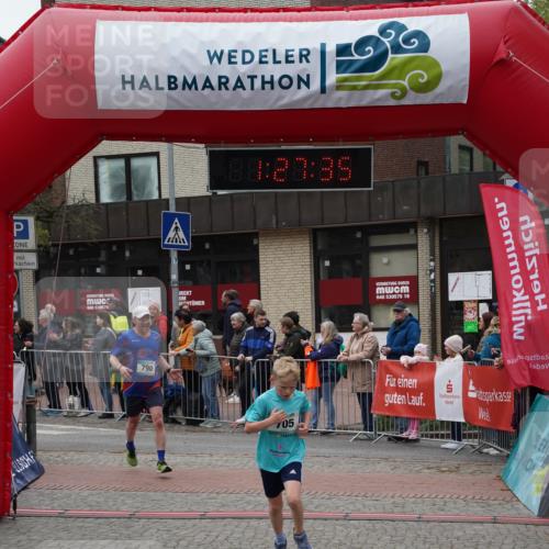 04.05.2025 - 8. Wedeler Halbmarathon Felixshl http://msf.ph/oto/7817171 04.05.2025 11:27:33 Ziel 674, 705, 790 meine-sportfotos.de