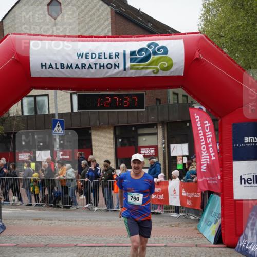 04.05.2025 - 8. Wedeler Halbmarathon Felixshl http://msf.ph/oto/7817180 04.05.2025 11:27:35 Ziel 674, 705, 790 meine-sportfotos.de