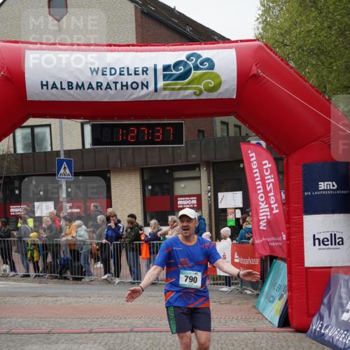 04.05.2025 - 8. Wedeler Halbmarathon Felixshl http://msf.ph/oto/7817182 04.05.2025 11:27:35 Ziel 674, 705, 790 meine-sportfotos.de