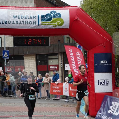 04.05.2025 - 8. Wedeler Halbmarathon Felixshl http://msf.ph/oto/7817192 04.05.2025 11:27:39 Ziel 790, 862, 1081, 1208 meine-sportfotos.de