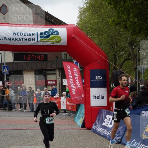 04.05.2025 - 8. Wedeler Halbmarathon Felixshl http://msf.ph/oto/7817194 04.05.2025 11:27:40 Ziel 790, 862, 1081, 1208 meine-sportfotos.de