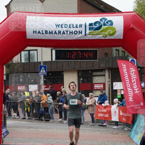 04.05.2025 - 8. Wedeler Halbmarathon Felixshl http://msf.ph/oto/7817200 04.05.2025 11:27:42 Ziel 862, 1081, 1208 meine-sportfotos.de