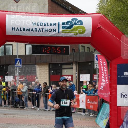 04.05.2025 - 8. Wedeler Halbmarathon Felixshl http://msf.ph/oto/7817211 04.05.2025 11:27:49 Ziel 1181 meine-sportfotos.de