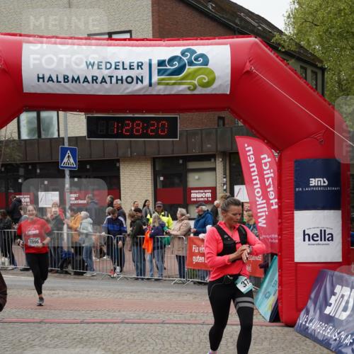 04.05.2025 - 8. Wedeler Halbmarathon Felixshl http://msf.ph/oto/7817256 04.05.2025 11:28:18 Ziel 372, 836, 1096, 1195 meine-sportfotos.de