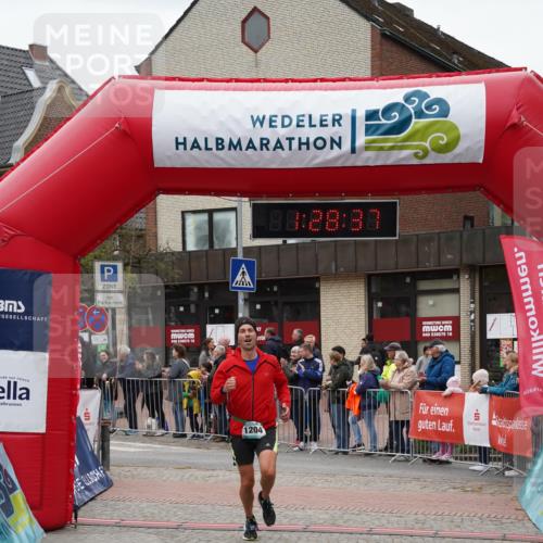 04.05.2025 - 8. Wedeler Halbmarathon Felixshl http://msf.ph/oto/7817266 04.05.2025 11:28:35 Ziel 1204 meine-sportfotos.de