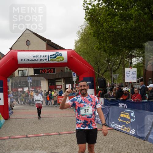 04.05.2025 - 8. Wedeler Halbmarathon Felixshl http://msf.ph/oto/7817295 04.05.2025 11:28:48 Ziel 27, 159, 301, 853 meine-sportfotos.de