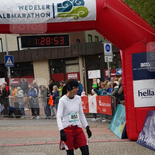 04.05.2025 - 8. Wedeler Halbmarathon Felixshl http://msf.ph/oto/7817301 04.05.2025 11:28:51 Ziel 159, 853 meine-sportfotos.de