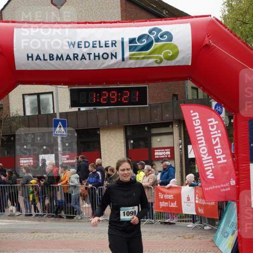 04.05.2025 - 8. Wedeler Halbmarathon Felixshl http://msf.ph/oto/7817354 04.05.2025 11:29:19 Ziel 1099, 1203 meine-sportfotos.de