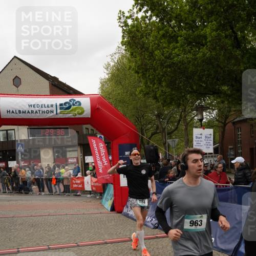 04.05.2025 - 8. Wedeler Halbmarathon Felixshl http://msf.ph/oto/7817372 04.05.2025 11:29:34 Ziel 188, 642, 963 meine-sportfotos.de