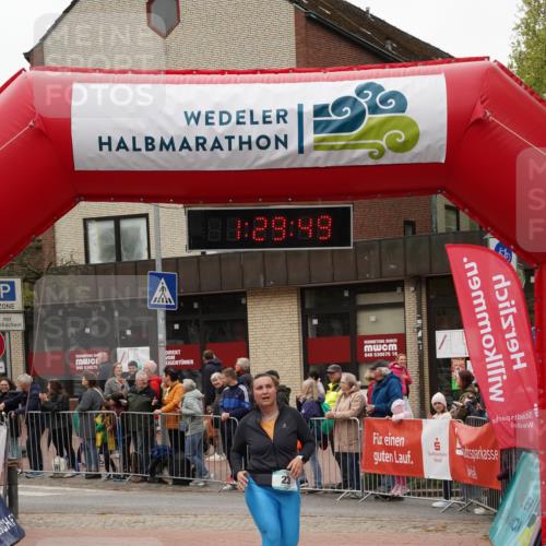 04.05.2025 - 8. Wedeler Halbmarathon Felixshl http://msf.ph/oto/7817403 04.05.2025 11:29:47 Ziel 23, 701, 973, 1004 meine-sportfotos.de