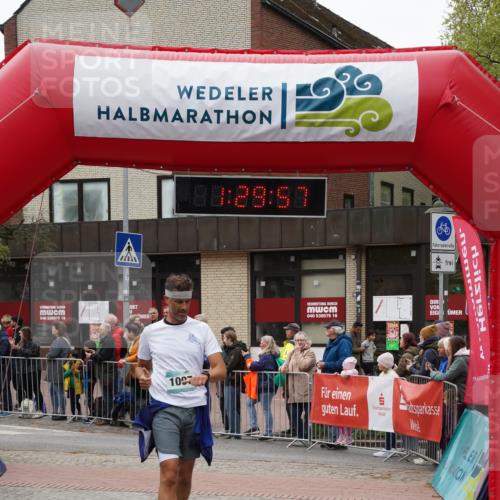 04.05.2025 - 8. Wedeler Halbmarathon Felixshl http://msf.ph/oto/7817420 04.05.2025 11:29:55 Ziel 1097 meine-sportfotos.de