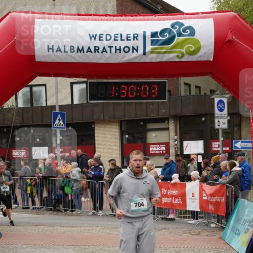 04.05.2025 - 8. Wedeler Halbmarathon Felixshl http://msf.ph/oto/7817433 04.05.2025 11:30:01 Ziel 704, 959, 1133 meine-sportfotos.de
