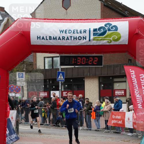 04.05.2025 - 8. Wedeler Halbmarathon Felixshl http://msf.ph/oto/7817456 04.05.2025 11:30:20 Ziel 514, 1111 meine-sportfotos.de