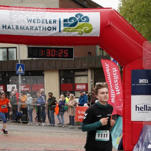 04.05.2025 - 8. Wedeler Halbmarathon Felixshl http://msf.ph/oto/7817472 04.05.2025 11:30:23 Ziel 514, 929, 1111 meine-sportfotos.de