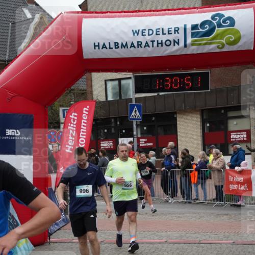 04.05.2025 - 8. Wedeler Halbmarathon Felixshl http://msf.ph/oto/7817515 04.05.2025 11:30:49 Ziel 155, 610, 656, 659, 996 meine-sportfotos.de