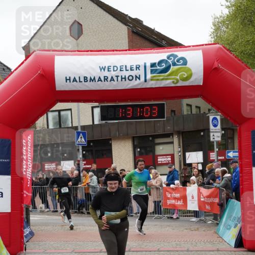 04.05.2025 - 8. Wedeler Halbmarathon Felixshl http://msf.ph/oto/7817541 04.05.2025 11:31:01 Ziel 177, 649, 843, 883, 1130 meine-sportfotos.de