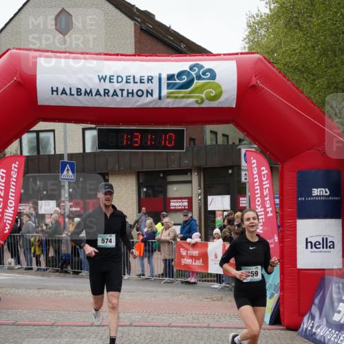 04.05.2025 - 8. Wedeler Halbmarathon Felixshl http://msf.ph/oto/7817556 04.05.2025 11:31:08 Ziel 177, 359, 574, 843, 883 meine-sportfotos.de
