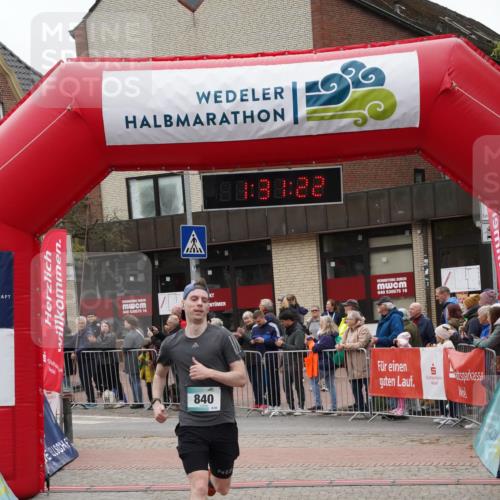 04.05.2025 - 8. Wedeler Halbmarathon Felixshl http://msf.ph/oto/7817566 04.05.2025 11:31:20 Ziel 840, 934 meine-sportfotos.de
