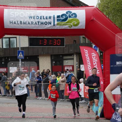 04.05.2025 - 8. Wedeler Halbmarathon Felixshl http://msf.ph/oto/7817589 04.05.2025 11:31:28 Ziel 77, 699, 863, 934, 1039, 1041, 1124 meine-sportfotos.de