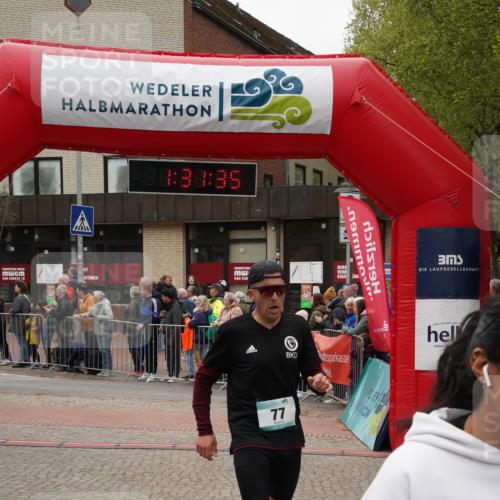 04.05.2025 - 8. Wedeler Halbmarathon Felixshl http://msf.ph/oto/7817600 04.05.2025 11:31:33 Ziel 77, 699, 1039, 1041, 1124 meine-sportfotos.de