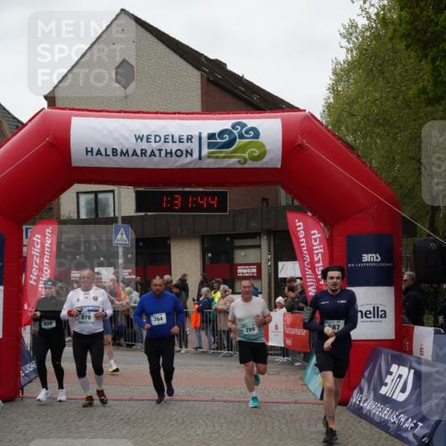 04.05.2025 - 8. Wedeler Halbmarathon Felixshl http://msf.ph/oto/7817613 04.05.2025 11:31:42 Ziel 289, 367, 394, 687, 764, 979 meine-sportfotos.de