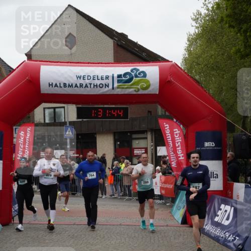 04.05.2025 - 8. Wedeler Halbmarathon Felixshl http://msf.ph/oto/7817614 04.05.2025 11:31:42 Ziel 289, 367, 394, 687, 764, 979 meine-sportfotos.de