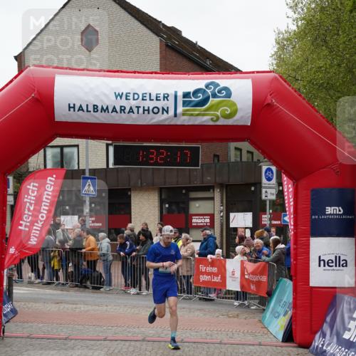 04.05.2025 - 8. Wedeler Halbmarathon Felixshl http://msf.ph/oto/7817641 04.05.2025 11:32:15 Ziel 7, 351 meine-sportfotos.de