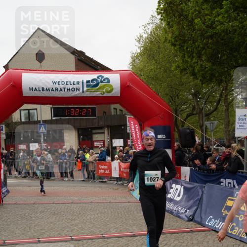 04.05.2025 - 8. Wedeler Halbmarathon Felixshl http://msf.ph/oto/7817658 04.05.2025 11:32:25 Ziel 236, 910, 1027 meine-sportfotos.de