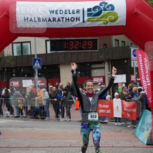 04.05.2025 - 8. Wedeler Halbmarathon Felixshl http://msf.ph/oto/7817663 04.05.2025 11:32:27 Ziel 236, 910, 1027 meine-sportfotos.de